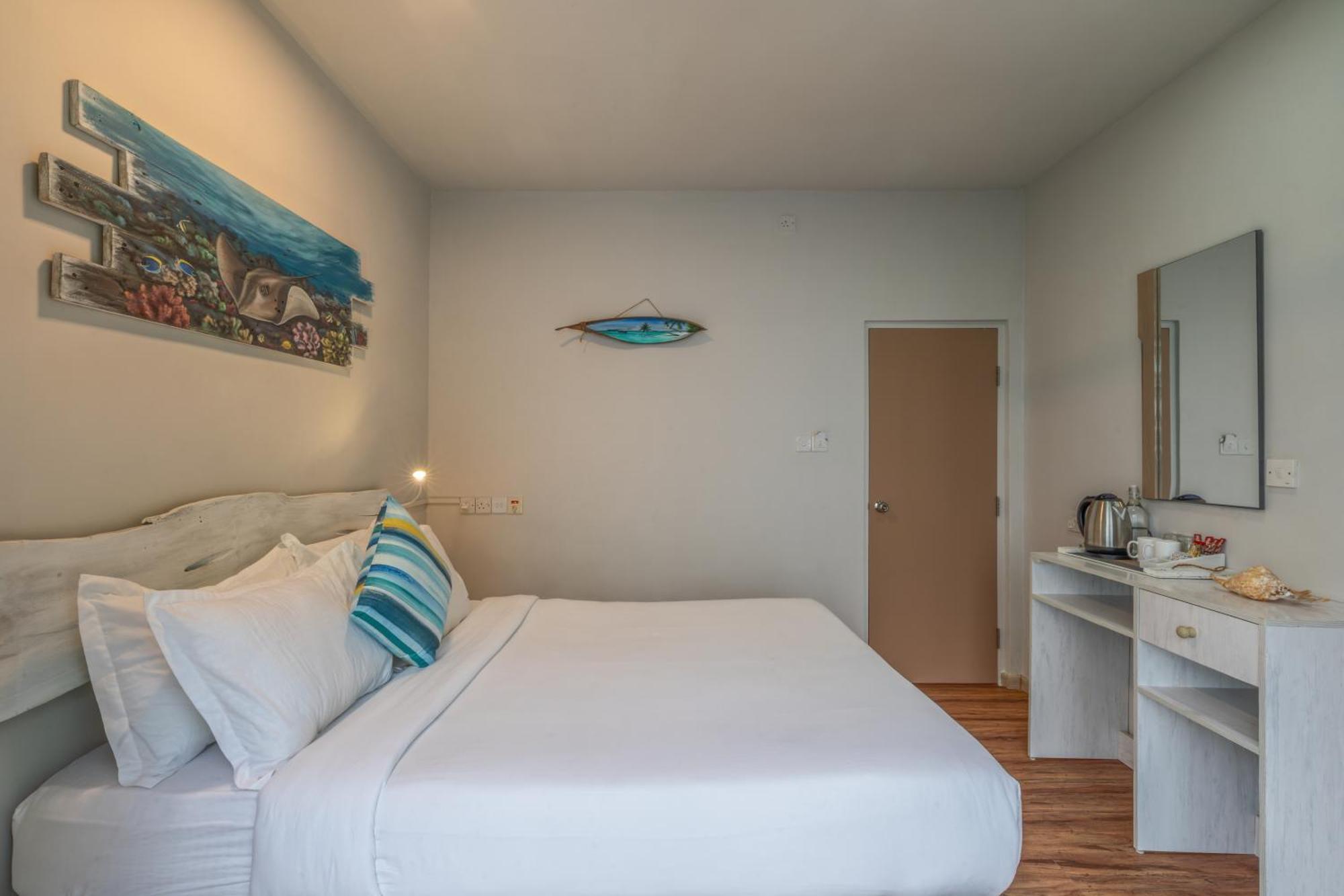 Ocean Pearl Maldives At Gulhi Island Hotel ภายนอก รูปภาพ